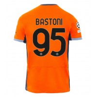 Camisa de Futebol Inter Milan Alessandro Bastoni #95 Equipamento Alternativo 2023-24 Manga Curta